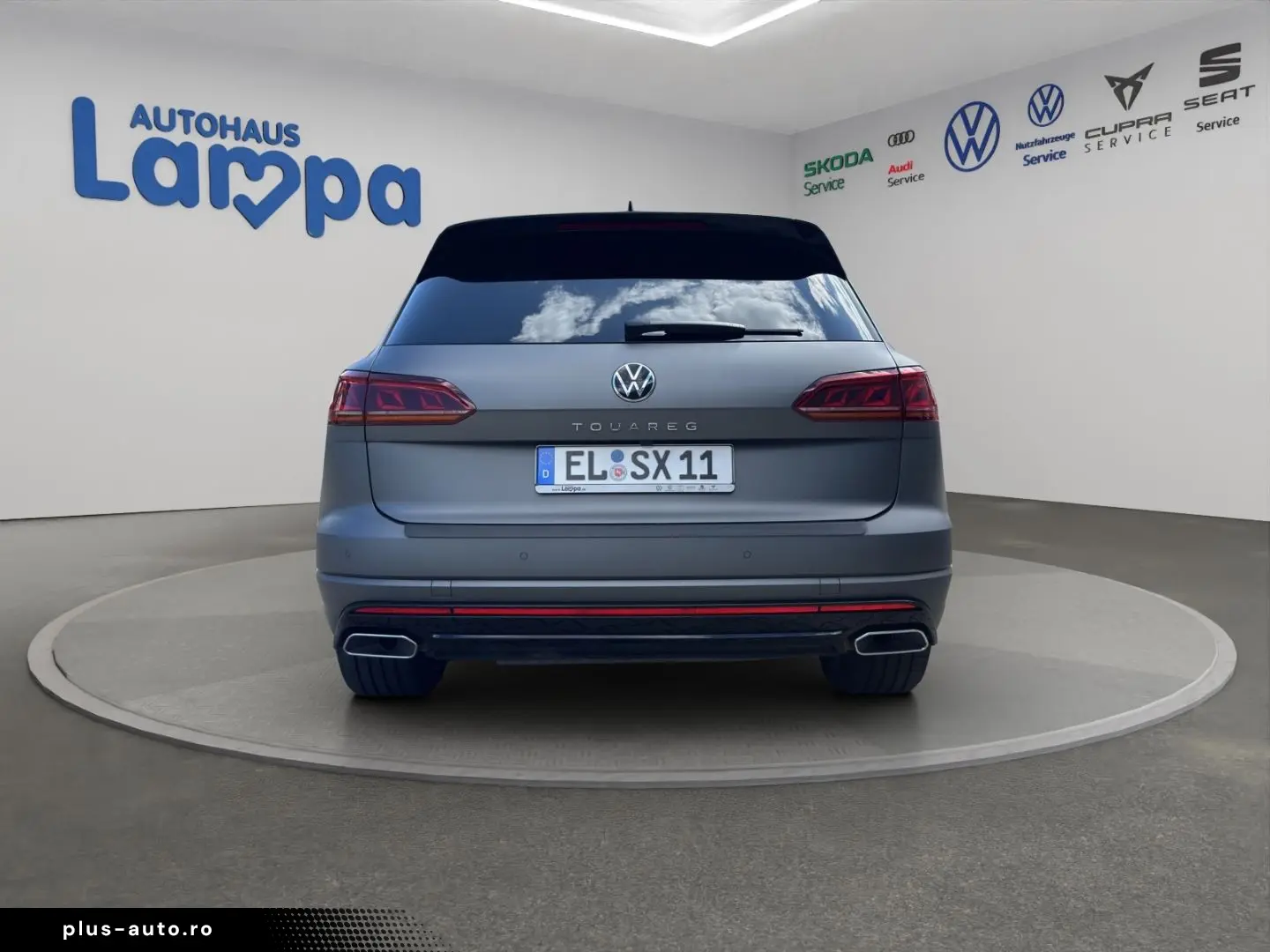 VW Touareg R-Line 3.0 TDI 4MOTION DSG AHK Pano Std-