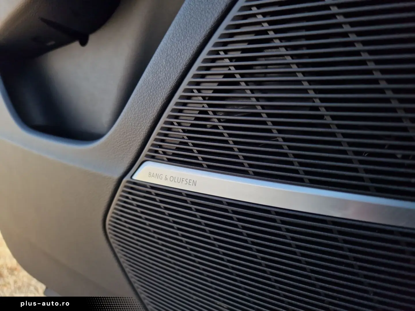 AUDI Q8 50 TDI qu 3x S line HD-MATRIX Pano S-Sitz 23