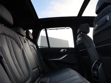 BMW X5 30d xDrive M Sport  NEW Model  UVP  118k