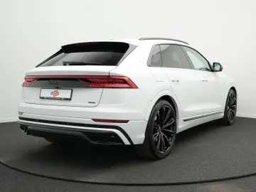 AUDI Q8 50 TDI qu. 2x S line Allr.Lenk PANO AHK StdHz