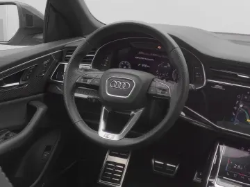 AUDI Q8 50 TDI qu. 2x S line Allr.Lenk PANO AHK StdHz