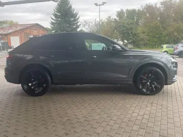 AUDI Q8 50 TDI quattro tiptronic competition pl.