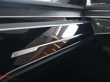 AUDI A8 50 TDI quattro S Line  AHK  Head Up  St. Heiz