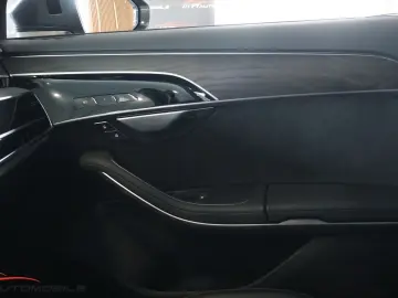 AUDI A8 50 TDI quattro S Line  AHK  Head Up  St. Heiz