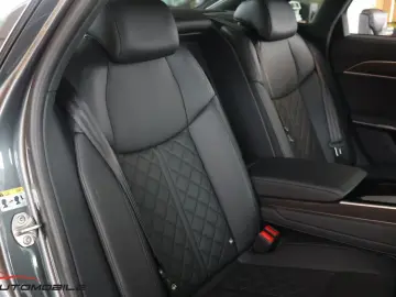 AUDI A8 50 TDI quattro S Line  AHK  Head Up  St. Heiz