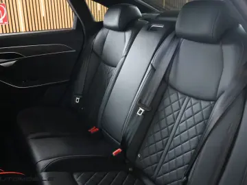 AUDI A8 50 TDI quattro S Line  AHK  Head Up  St. Heiz