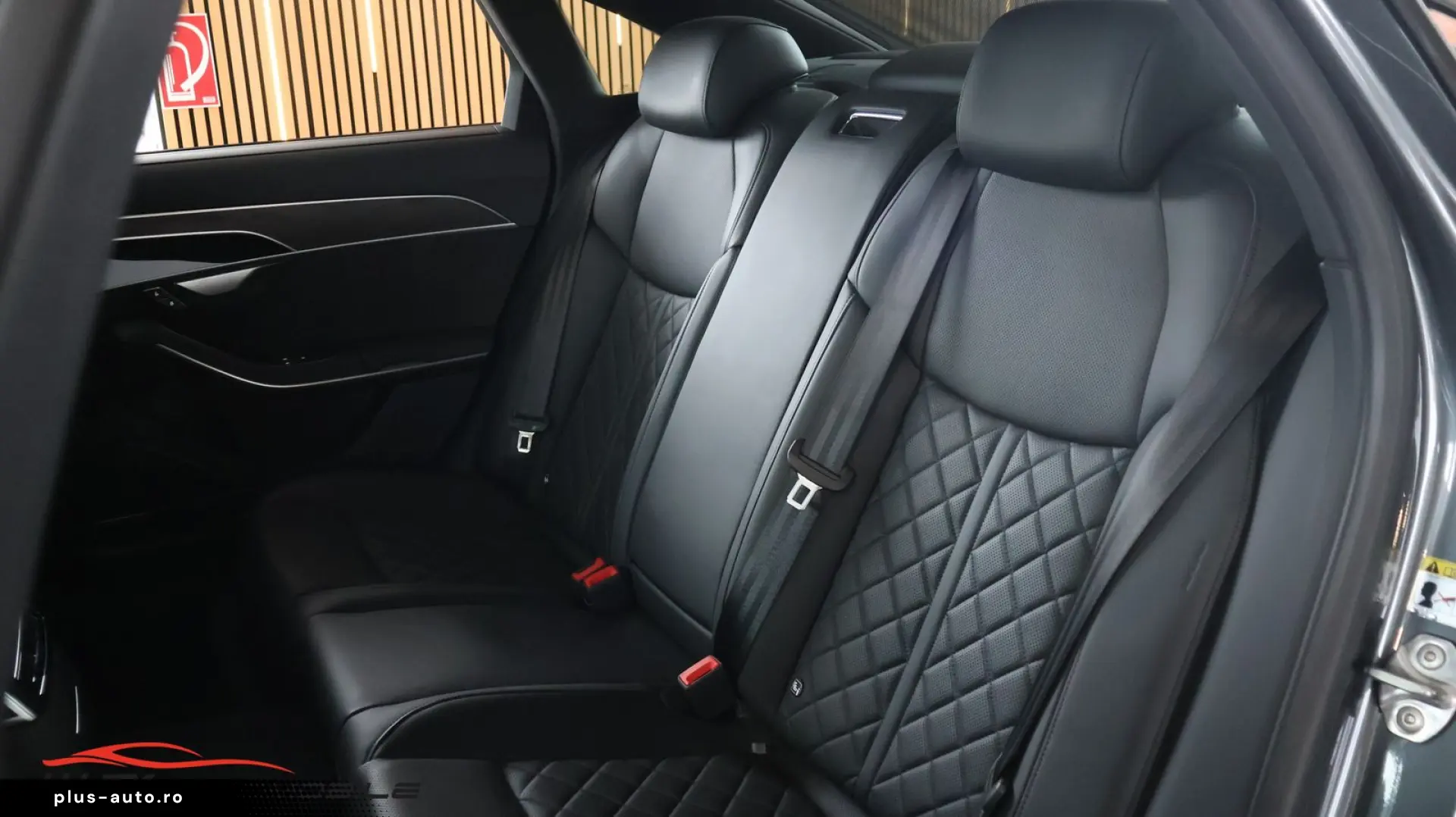 AUDI A8 50 TDI quattro S Line  AHK  Head Up  St. Heiz