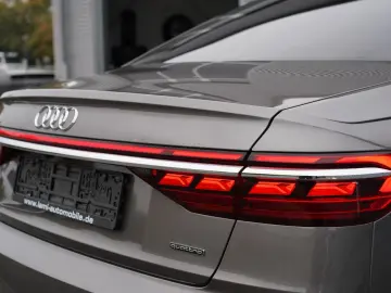 AUDI A8 50TDI LANG quattro PANO B&O Nachtsicht LUFT