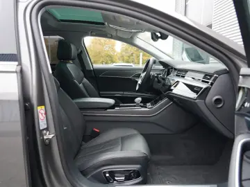 AUDI A8 50TDI LANG quattro PANO B&O Nachtsicht LUFT