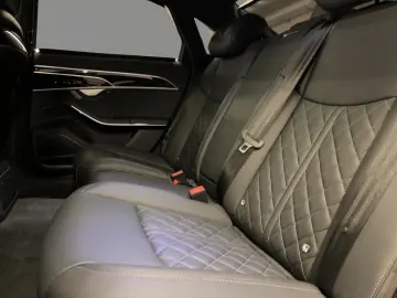 AUDI A8 50 TDI qu.tiptr. AHK 360 K HUD PANO TV NAVI