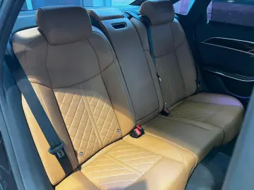 AUDI A8 quattro 3.0 TDI  S-Line Matrix Head-Up Pano