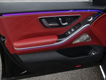 MERCEDES-BENZ S 350 d 4M INTERIEUR ROT ENERGIZING AMG Line