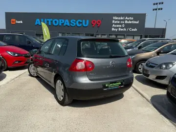 Volkswagen Golf V 1.6 MPI Automat