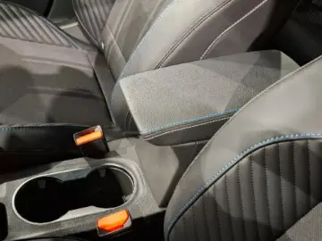 RENAULT CAPTUR 1.8 E-Tech 160 esprit alpine