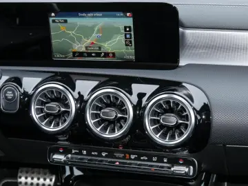 MERCEDES-BENZ CLA 250e AMG NIGHT KLIMA NAVI SHZ LED TEMP 18