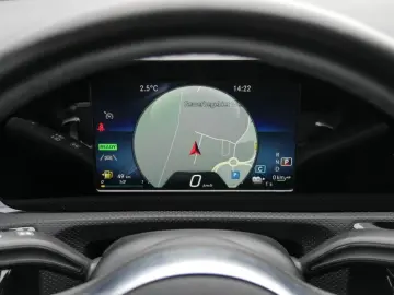 MERCEDES-BENZ CLA 250e AMG NIGHT KLIMA NAVI SHZ LED TEMP 18