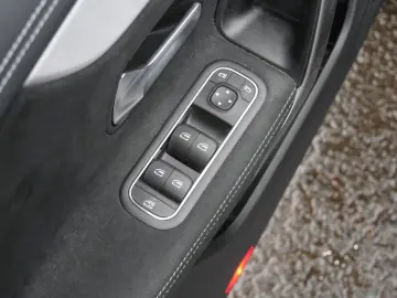 MERCEDES-BENZ CLA 250e AMG NIGHT KLIMA NAVI SHZ LED TEMP 18