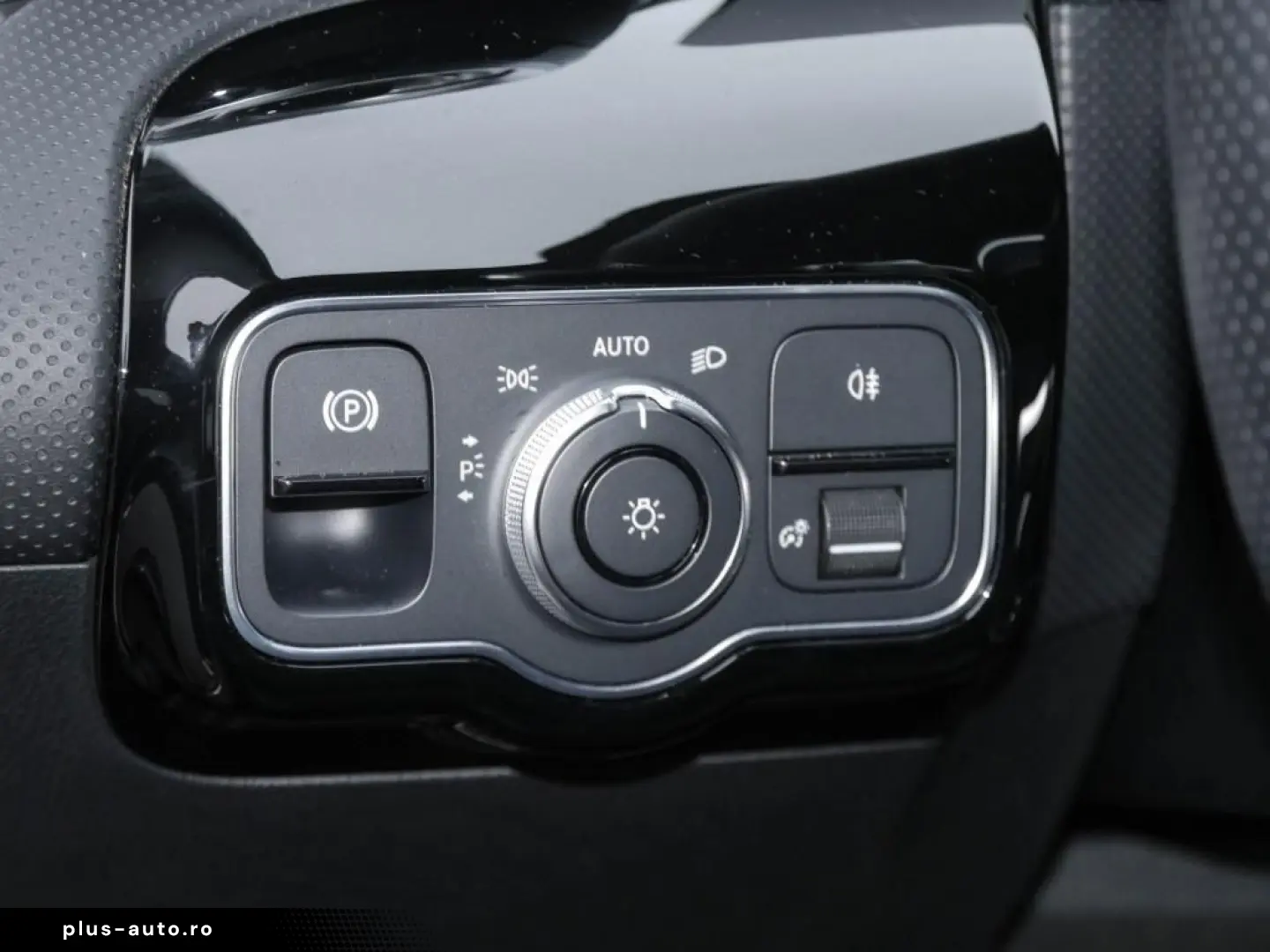 MERCEDES-BENZ CLA 250e AMG NIGHT KLIMA NAVI SHZ LED TEMP 18