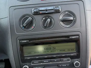 Volkswagen Caddy 1.9 TDI Maxi 7 LOCURI