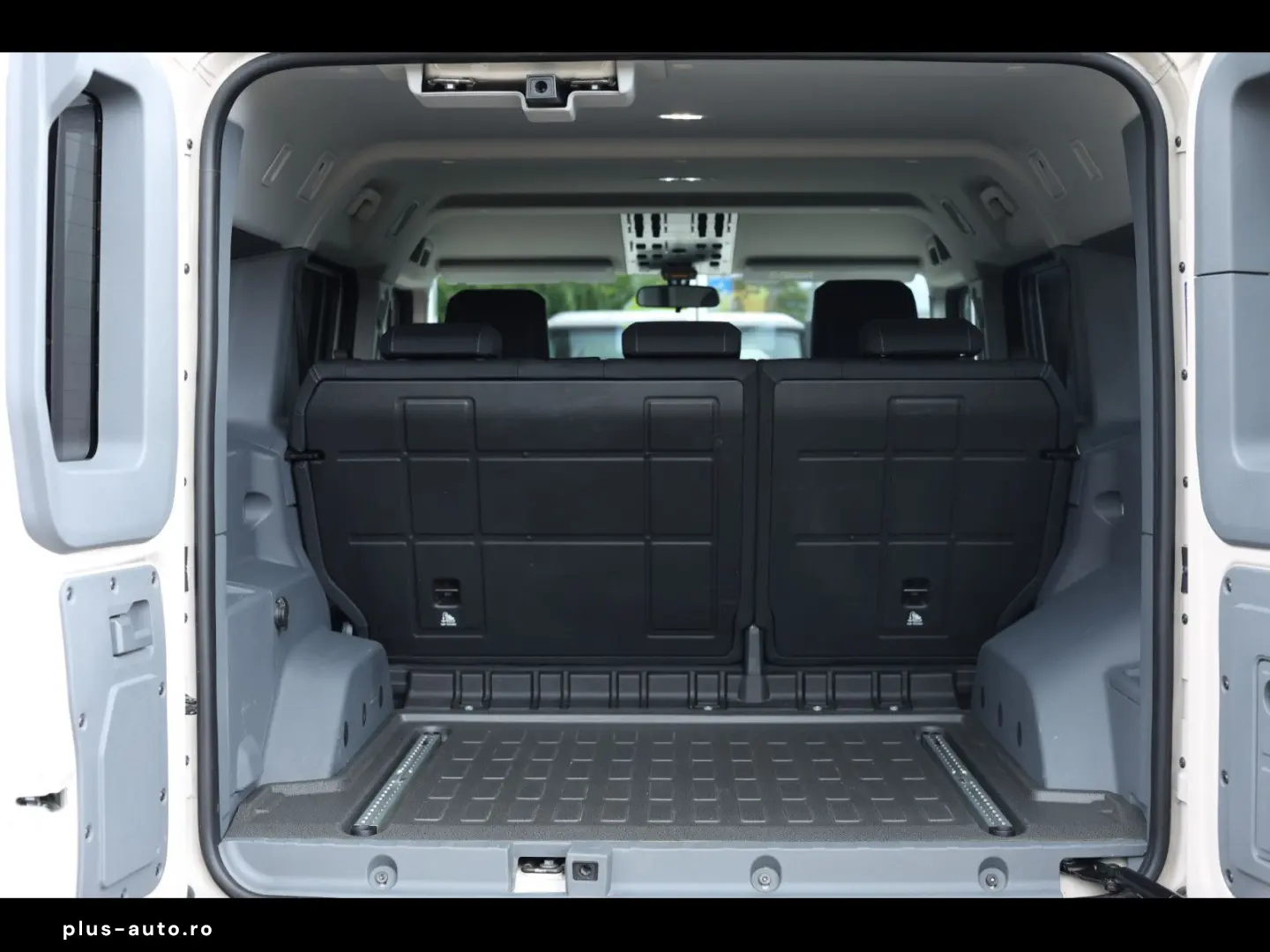 INEOS Grenadier STATION WAGON DIESEL TRIALMASTER KAHN