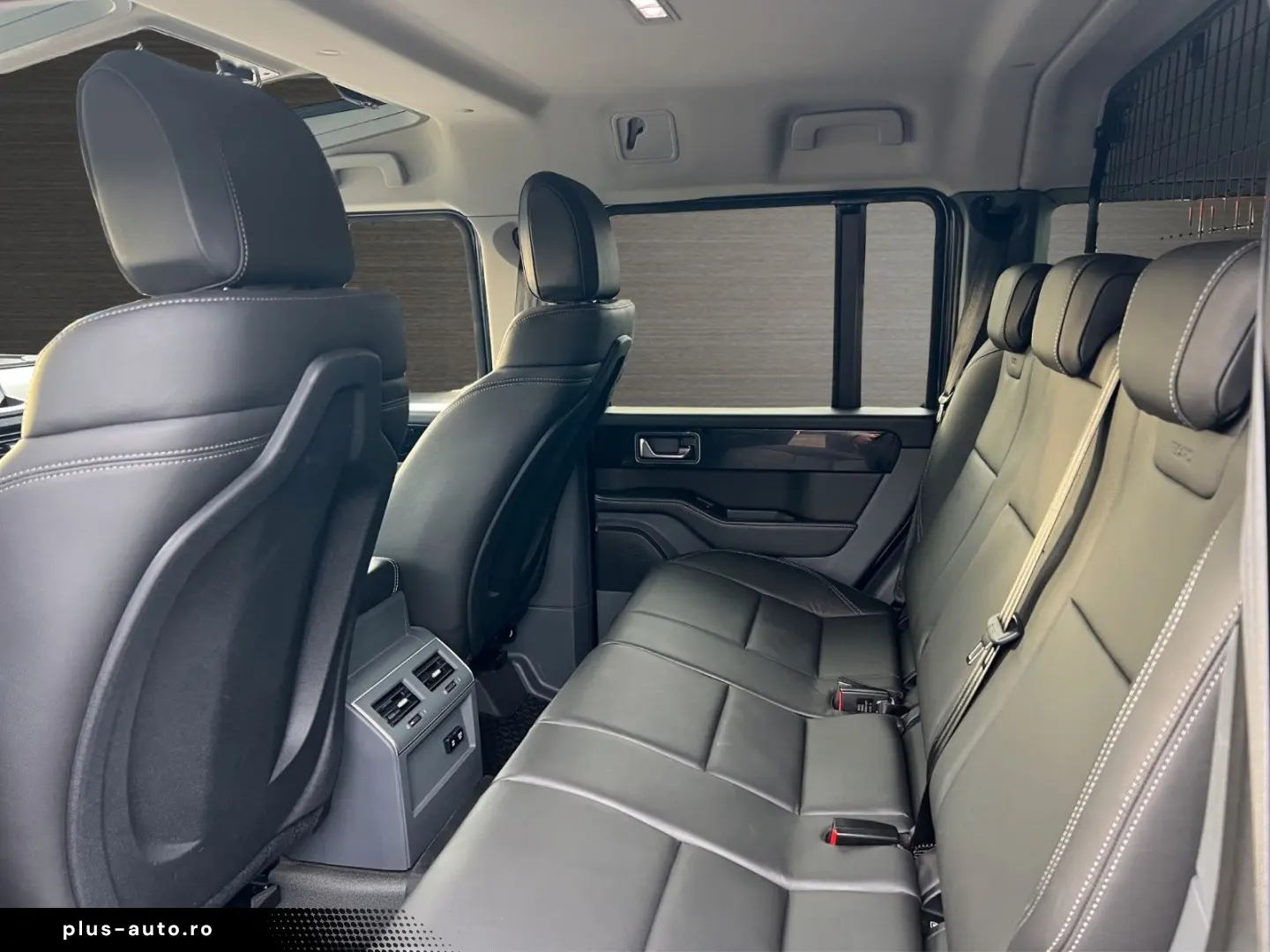 INEOS Grenadier 3.0 Trialmaster Edition Leder Rough