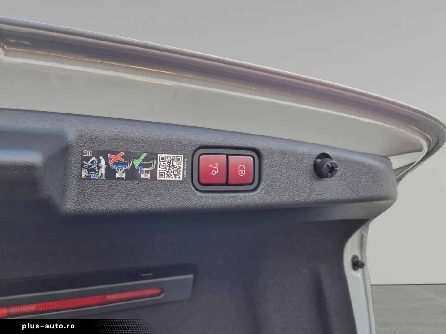 MERCEDES-BENZ E 450d 4Matic AMG Line Laser Pano Bur &hellip;