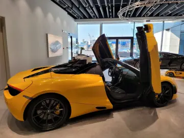 MCLAREN 720S SPIDER PERFORMANCE PACK ROOF LIFT