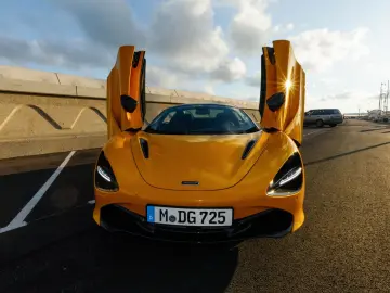 MCLAREN 720S SPIDER PERFORMANCE PACK ROOF LIFT