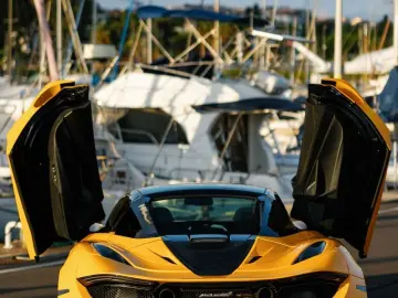 MCLAREN 720S SPIDER PERFORMANCE PACK ROOF LIFT