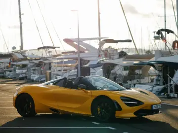 MCLAREN 720S SPIDER PERFORMANCE PACK ROOF LIFT