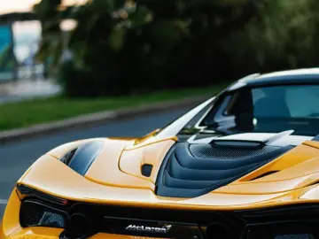 MCLAREN 720S SPIDER PERFORMANCE PACK ROOF LIFT