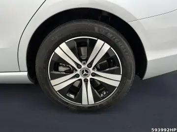 MERCEDES-BENZ C 300 e Avantgarde