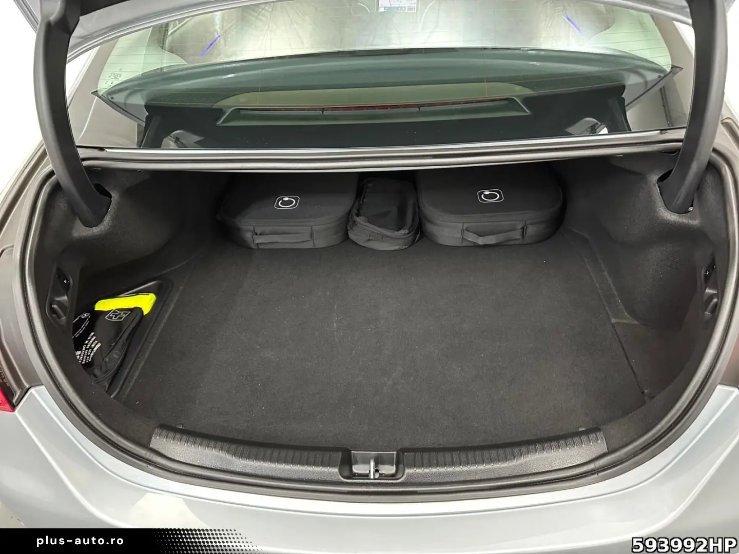 MERCEDES-BENZ C 300 e Avantgarde