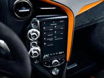 MCLAREN 720S  Performance  Carbon 1  Lifting  360   B&W