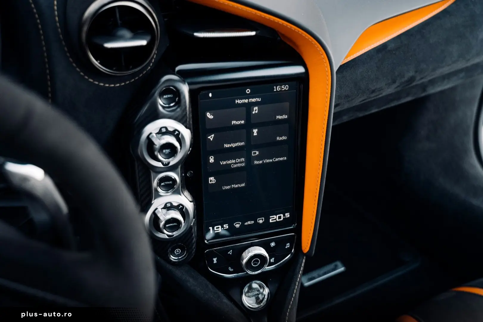 MCLAREN 720S  Performance  Carbon 1  Lifting  360   B&W