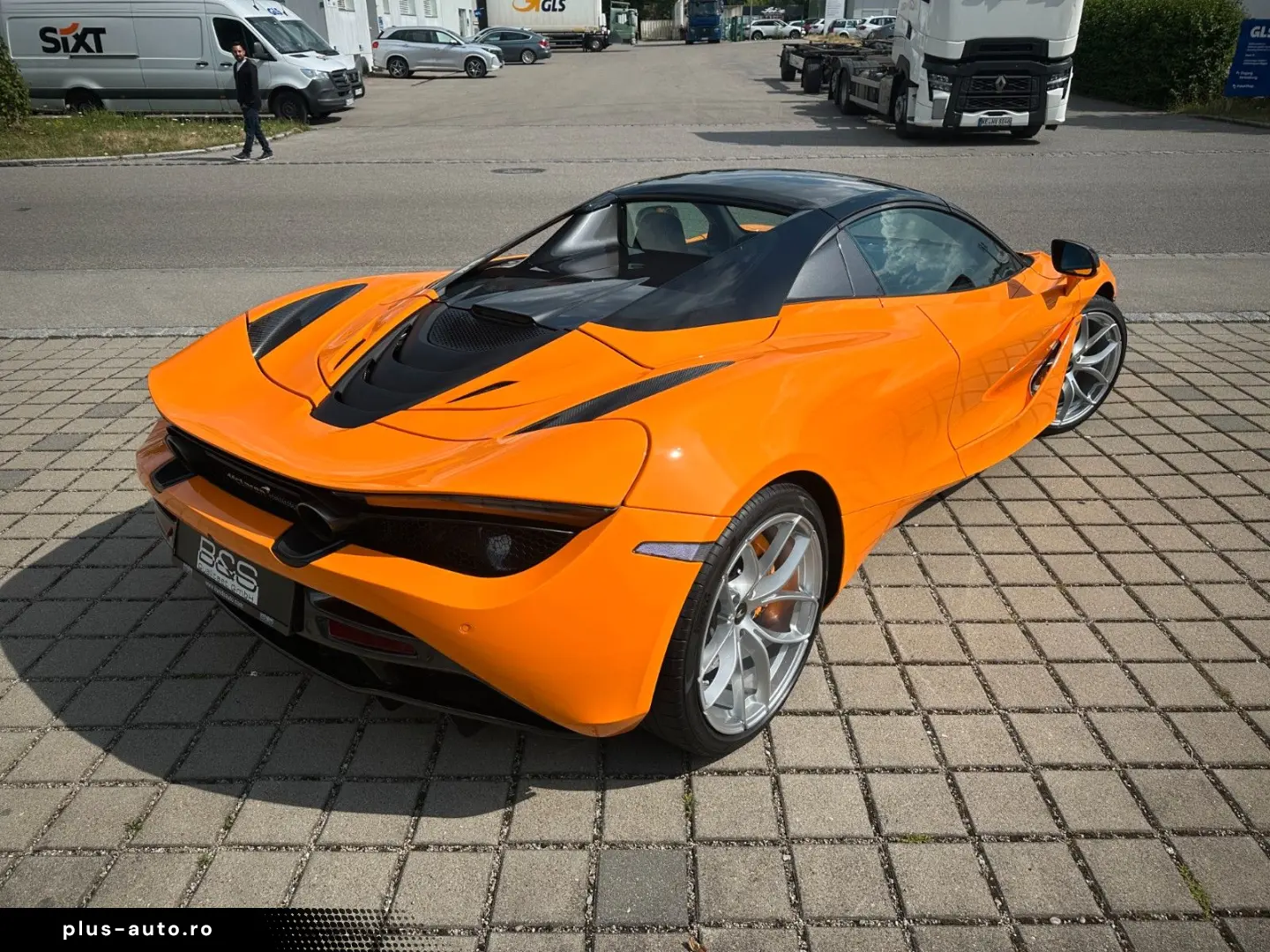 MCLAREN 720S SPIDER PERFOR. PLUS.KERAMIK CARBON LIFT B&W