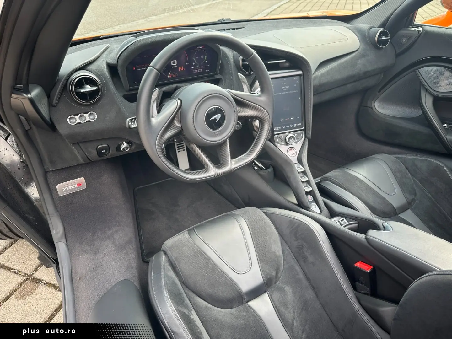 MCLAREN 720S SPIDER PERFOR. PLUS.KERAMIK CARBON LIFT B&W