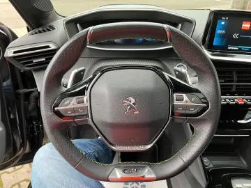 PEUGEOT 208 GT Line   Pure Tech   Pano   SHZ  1.Hand