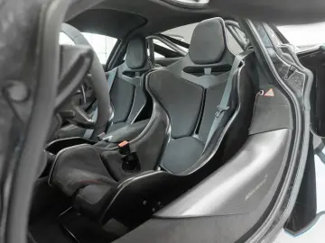 MCLAREN 750S Coupe - Senna Seats - Carbon - Track Brakes