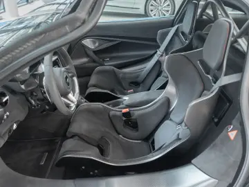 MCLAREN 750S Coupe - Senna Seats - Carbon - Track Brakes