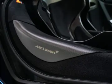 MCLAREN 750S I MSO Paint I Senna Seats I Neupreis 379.00