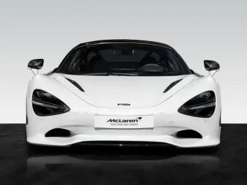 MCLAREN 750S   Ice White   Carbon Exterior