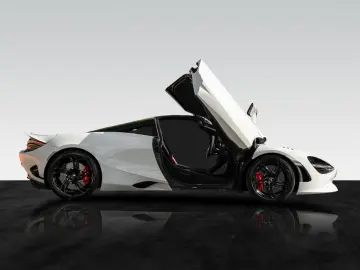 MCLAREN 750S   Ice White   Carbon Exterior