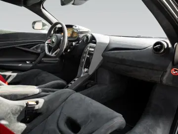 MCLAREN 750S   Ice White   Carbon Exterior