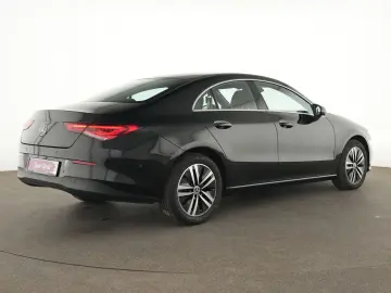 MERCEDES-BENZ CLA 180 d SHZ Park-Assist LED Kessy NAVI Temp