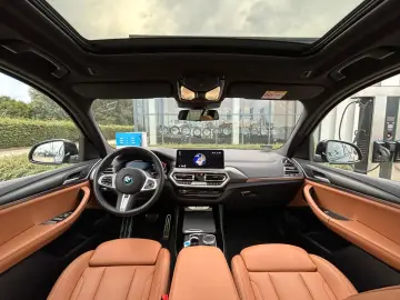 BMW iX3 Inspiring DR.ASS.PRO.PR.ASS.PANO.AHK.4JAHRE