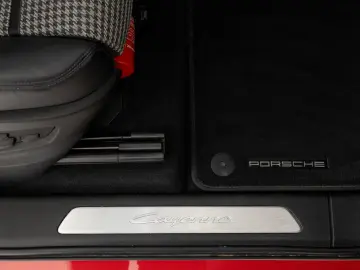 PORSCHE Cayenne Coupe E-Hybrid  Leichtbau Carbon  HD Mtr