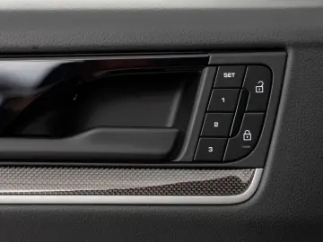 PORSCHE Cayenne Coupe E-Hybrid  Leichtbau Carbon  HD Mtr