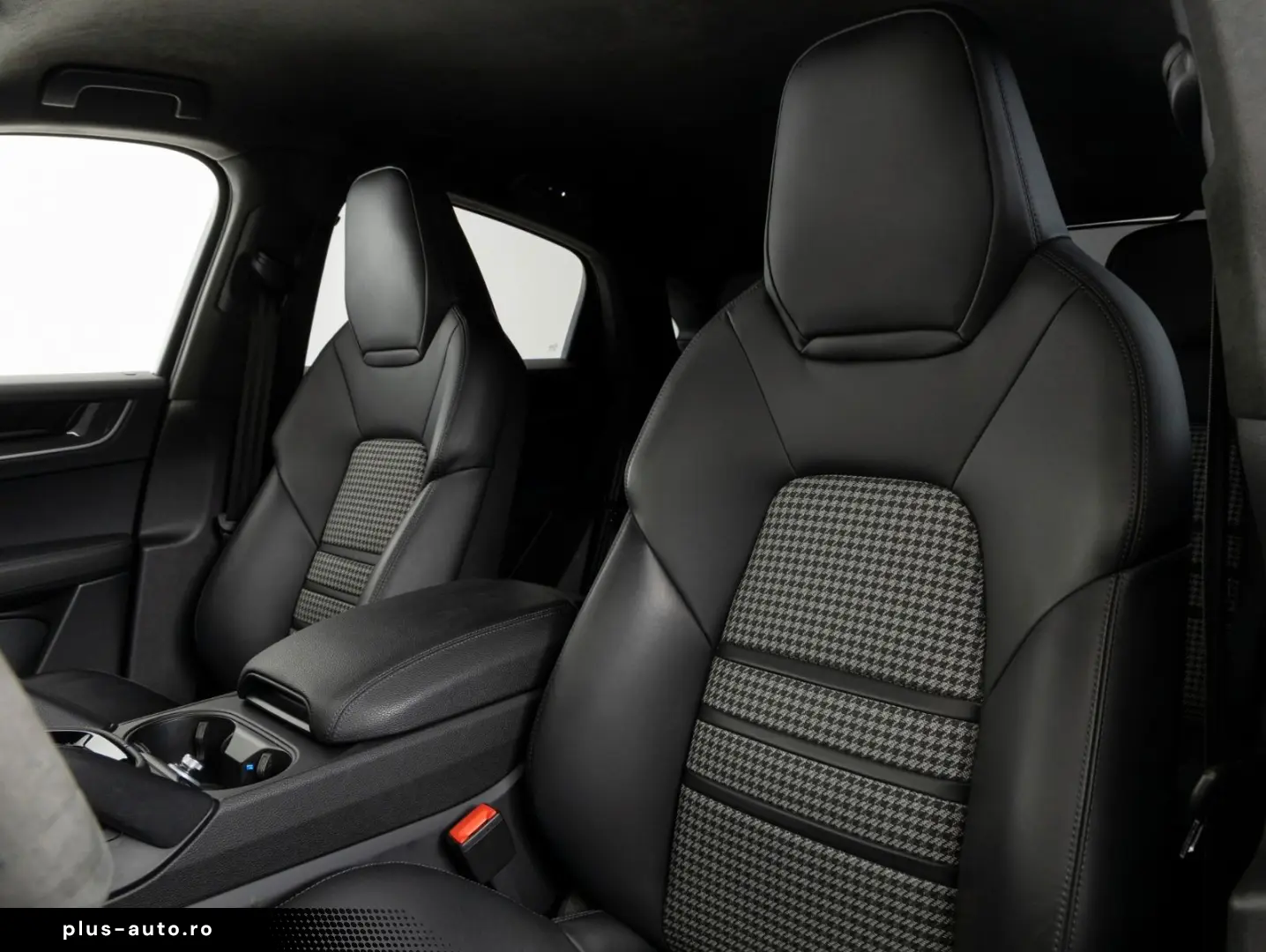 PORSCHE Cayenne Coupe E-Hybrid  Leichtbau Carbon  HD Mtr