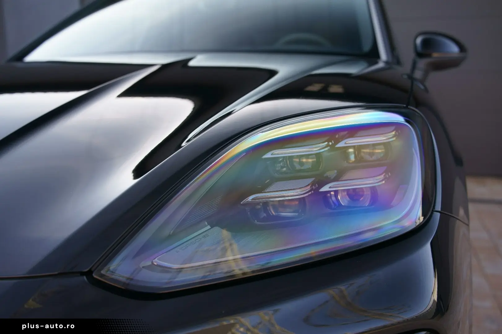 PORSCHE Cayenne Coupe S E-Hybrid  HLA INNO 18W HEADUP